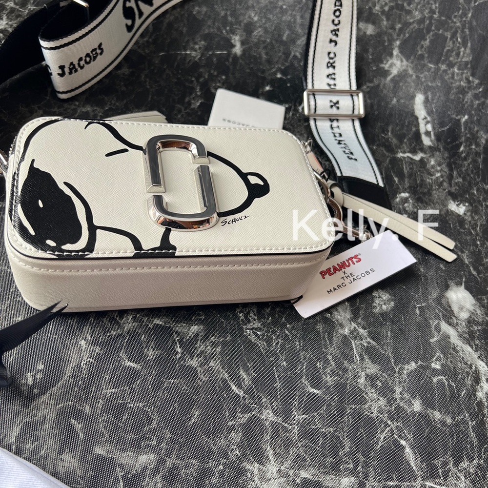 MARC JACOBS snapshot - Picture 8 of 12